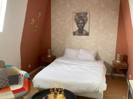 Savanah - Olympe Suites & Spa Roubaix - Lille，位于鲁贝的酒店