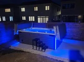 PARADISE VILLa Bowmanville