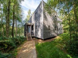 Forest Mansion Retreat，位于Antoing的酒店