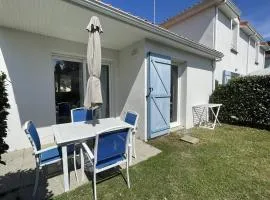 Maisonnette 4 pers avec terrasse privée et accès piscine, proche océan - Saint-Brevin-les-Pins - FR-1-364-102