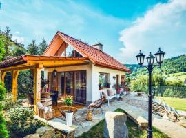 ForRest House Jacuzzi & Sauna，位于Jasienica的酒店