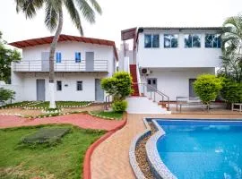 Sri Sai Holiday Inn