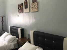 KR Hotel，位于Tanjong Peteri的酒店