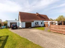Cosy flat in Niepars with garden