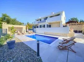 Villa with pool near, sandy beach, quiet area TRAVELER tourist agency Krk - ID 2215