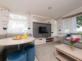 Tencreek Holiday Park，位于西卢港的酒店