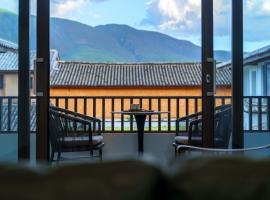 Shaxi Ancient Town Yunxi Qiyue Hillview Guesthouse，位于Diannan的酒店