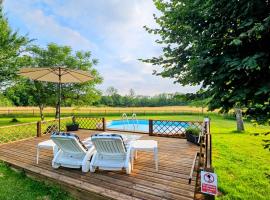 Gite La Petite Colline，位于Pagéas的酒店