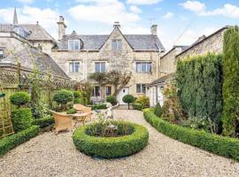 Lovedays Cottage, A Luxury 16th Century home in Painswick，位于佩恩斯威克的酒店