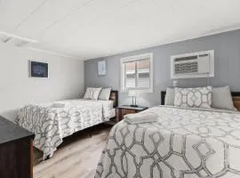 Stylish 1BR Suite Steps to the Beach (467)