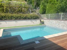 Maison L'Impasse, spa extérieur, cheminée et piscine chauffée l'été，位于蒙斯特的酒店