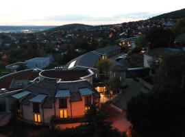 Hotel Zlaty Klucik - Golden Key with Luxury SPA，位于尼特拉的酒店