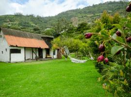 Natural Garden Glamping，位于Quillullaco的露营地