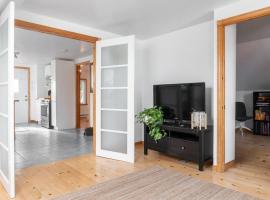 Bright and Lofty 2BR in Gatineau，位于加蒂诺的酒店