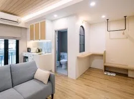 Moon House BKK Room 3B