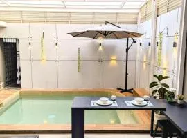 Cottonwood Villa Kuantan Jogja - Pool Netflix Gym