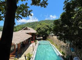 Mai Chau Tropical Homestay，位于和平的酒店