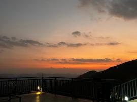 WM Resorts，位于Pooppara的酒店