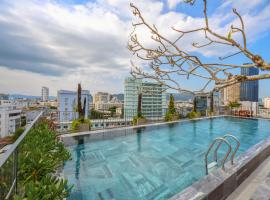 Vernal Hotel & Apartment Da Nang，位于岘港的自助式住宿