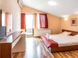 Хотел "Русенски лом"