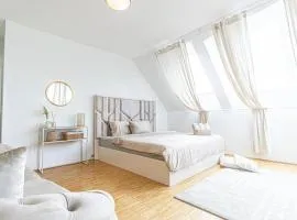 Super Luxury Apt, Only 12Min to Ferris Wheel