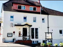 Landhotel zur Wegelnburg，位于舍瑙的酒店