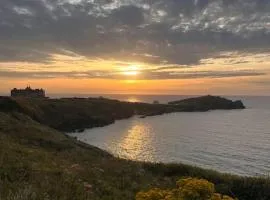 Shamrock's Cove Caravan - Winter Cornwall Retreat - Short walk to beach