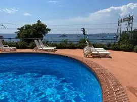 Taormina pool seaview