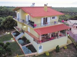 Elenas Villas，位于基利尼的酒店