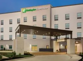 Holiday Inn Express & Suites Bessemer - Birmingham SW, an IHG Hotel