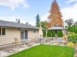 Milwaukie Home with Outdoor Dining Space