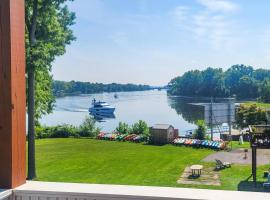 Canalfront Waterford Apartment on Hudson River，位于Waterford的酒店