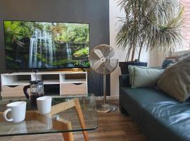 Maison Calme Terrasse et Jardin Vue Forêt，位于亚眠的酒店