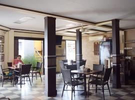 Hotel Los Crestones，位于Pedregoso的酒店