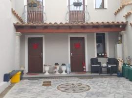 Casa stella e cuore con parcheggio，位于Samassi的酒店