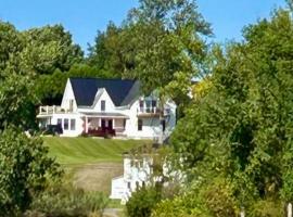 Gray's Manor - Lake Memphremagog