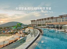 Shinhwa Jeju Shinhwa World Hotels，位于西归浦市的酒店