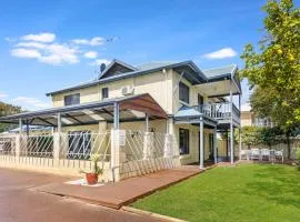 Observatory Guesthouse - Adults Only