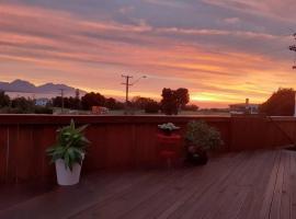 3 bedroom holiday home in prime Kaikoura location!，位于凯库拉的酒店