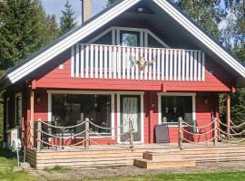 Amazing Home In Åtorp With Wifi，位于Edet的酒店