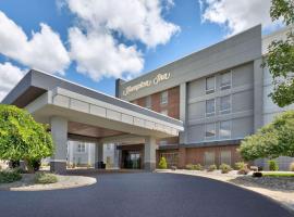 辛辛那提西北费尔菲尔德希尔顿恒庭酒店，位于费尔菲尔德的酒店