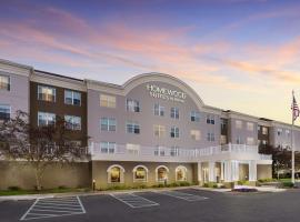 伊利希尔顿惠庭套房酒店，位于伊利的酒店