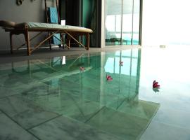 Phuket 5-Bedrooms Seaview 1224m2 Private XXL Luxury Infinity Pool Villa，位于班巴克洛的酒店