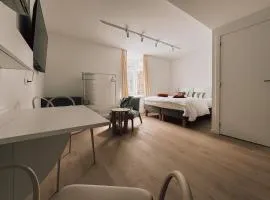 Business Accommodation 'Flow Living' Nomad