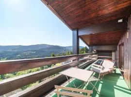 Le Petit Gîte de la Vallée - Vue montagne parking