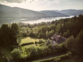 Konkelówka- Beskidy, willa z ogrodem i sauną, Góra Żar i jezioro，位于米德尔布罗齐齐耶维奇的酒店