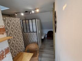 Studio d hotes，位于卡朗泰克的酒店