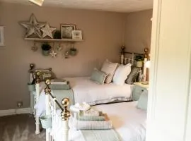 Fern room at field view cottage