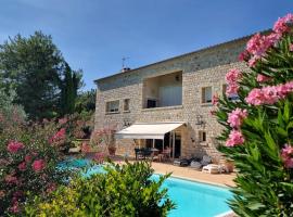Les Vignes de Pagès - Villa de Standing，位于Lablachère的酒店