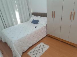 Apartamento da Beth 2 com piscina aquecimento solar e churrasqueira，位于欧鲁普雷图的酒店